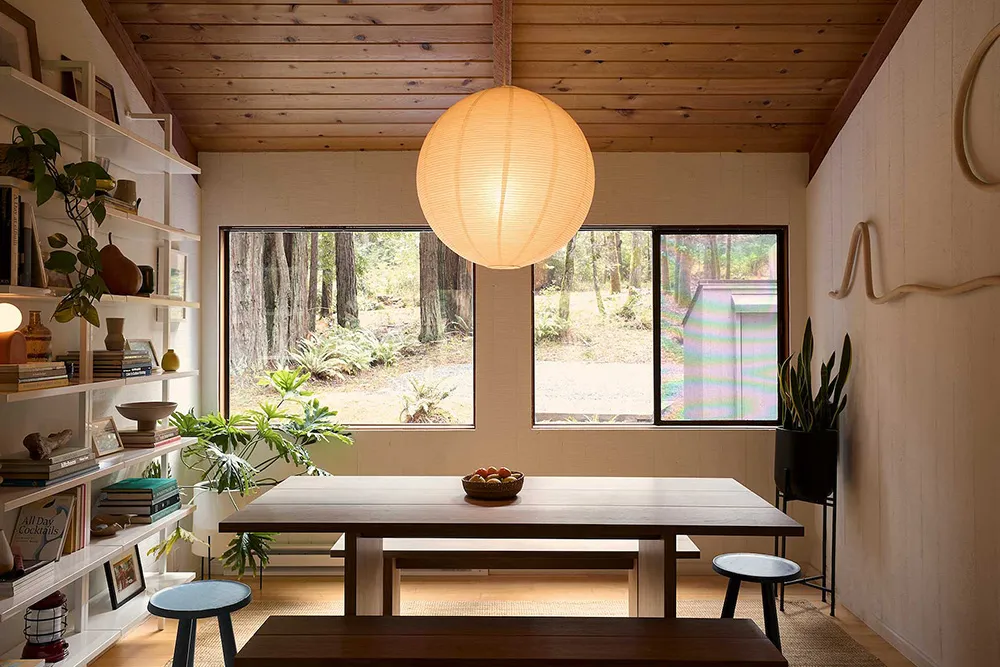 Style moderne de cabane en bois dans la forêt en Californie - Gallery image 4