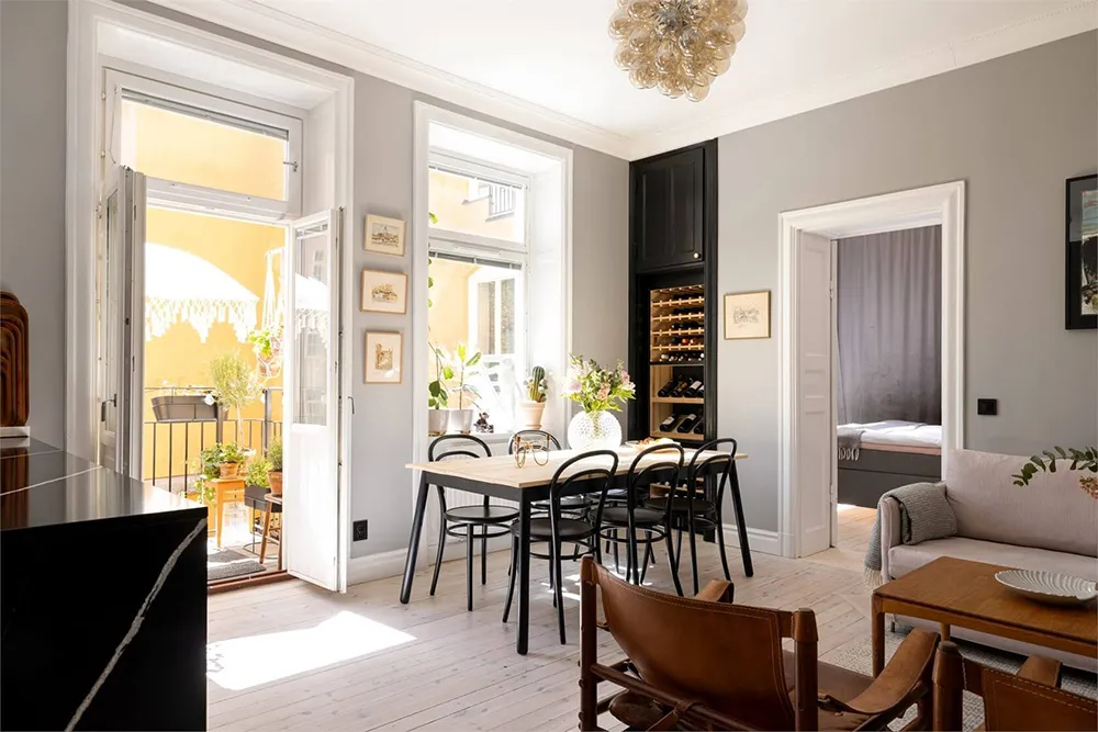 Charming Apartment in Stockholm with Black Kitchen and Cozy Decor (53 sqm) - Gallery image 16