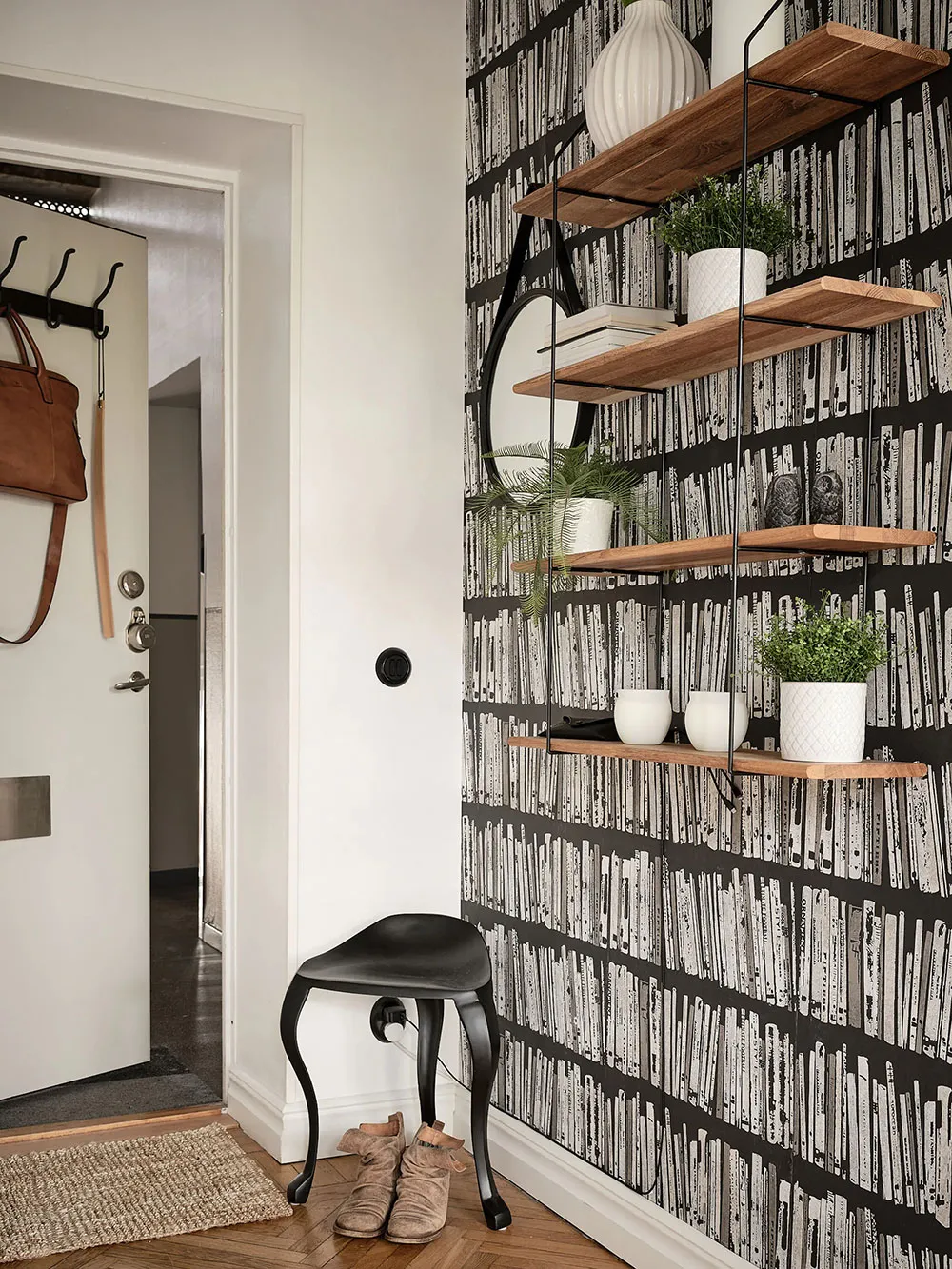 Interesting Wallpapers in the Design of a Small Apartment in Sweden (48 sq. m) - Gallery image 16