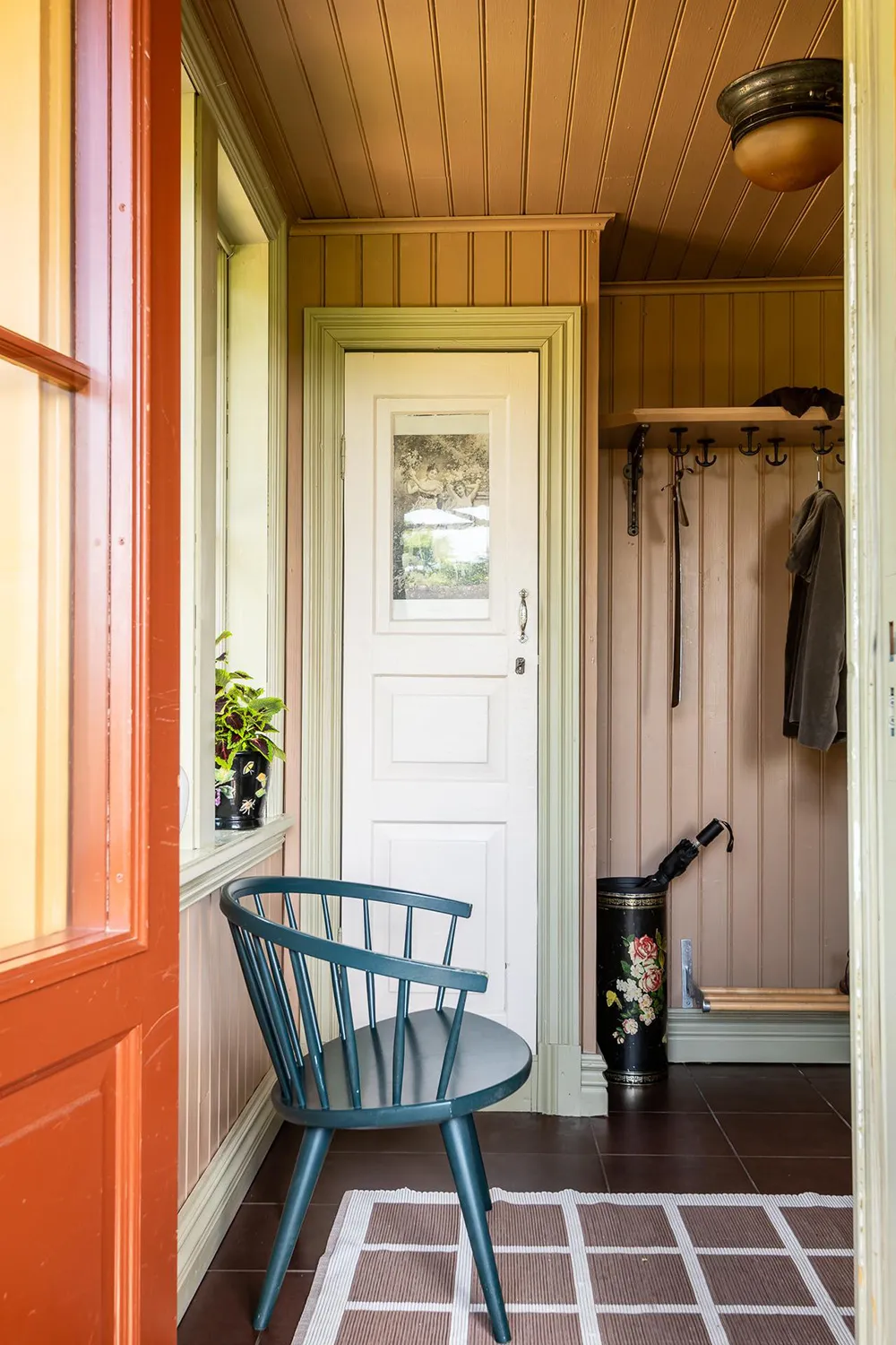 Обаяние прошлого в интерьерах старинной шведской дачи - Gallery image 40