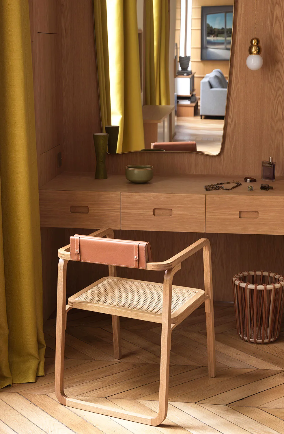 Diseño de interiores parisino elegante con abundancia de madera - Gallery image 6