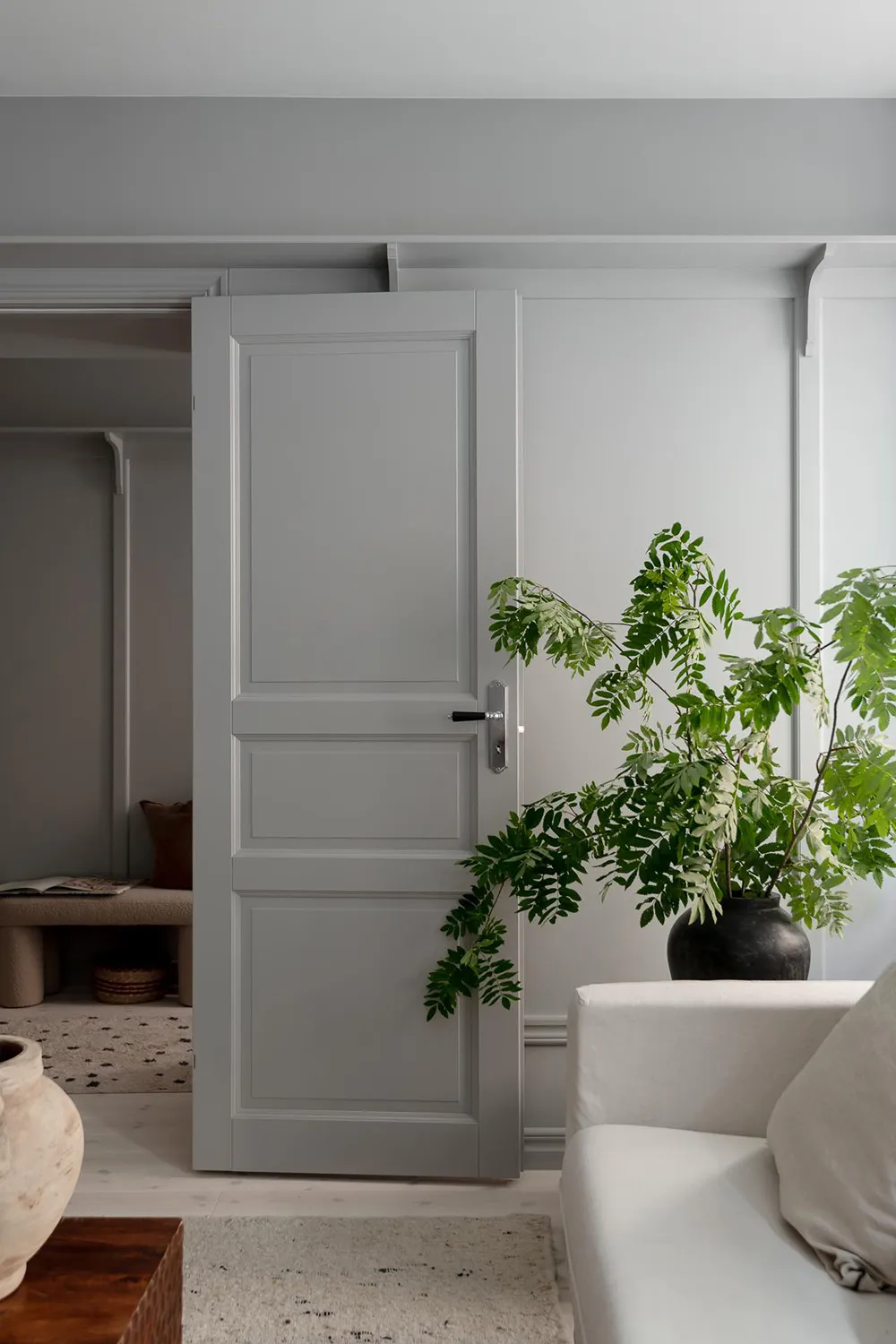 Stylischer grauer Interior in Göteborg mit warmen Akzenten (68 qm) - Gallery image 6