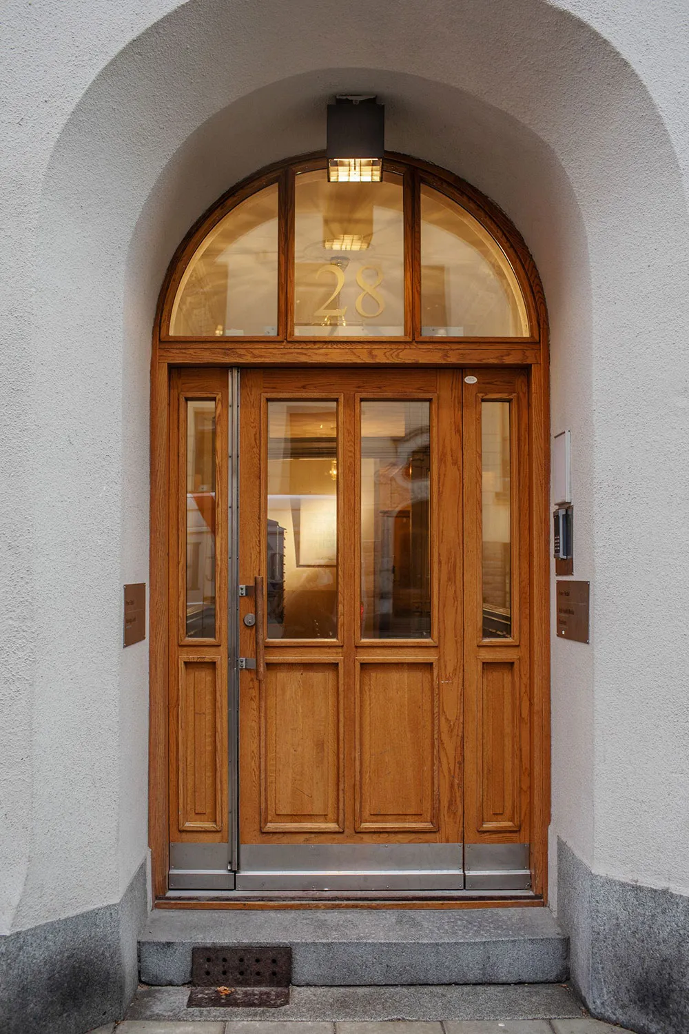 Ungewöhnliche Farben im schwedischen Wohnzimmer-Design (77 qm) - Gallery image 30