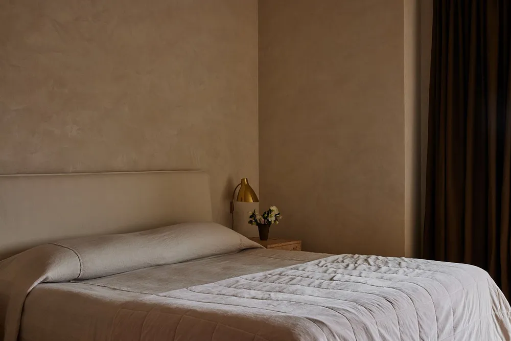 Minimalismo natural de una pequeña apartamento en Nueva York - Gallery image 10