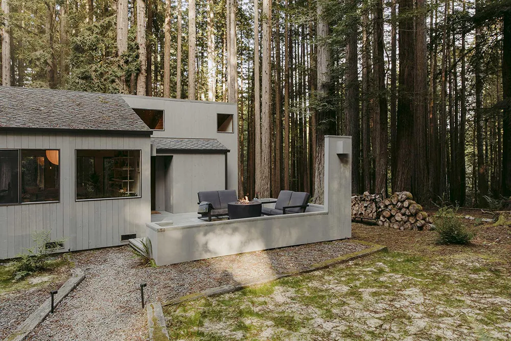 Style moderne de cabane en bois dans la forêt en Californie - Gallery image 16