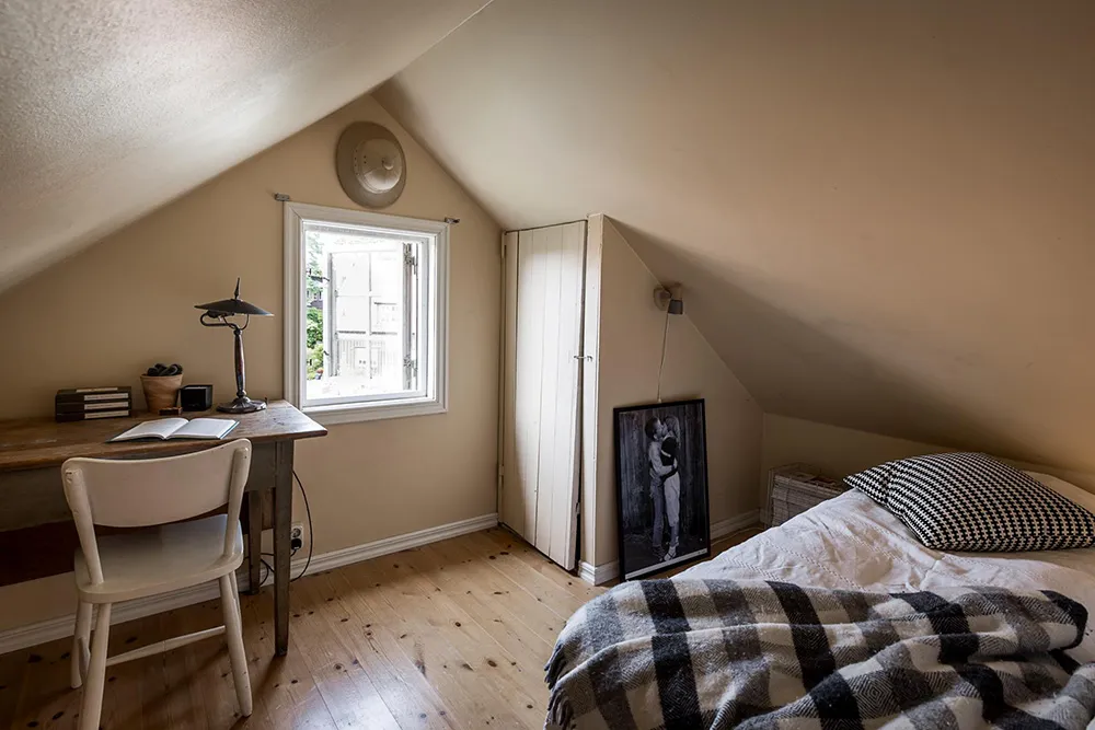 Intérieurs chaleureux d'une belle villa en bois en Suède - Gallery image 30