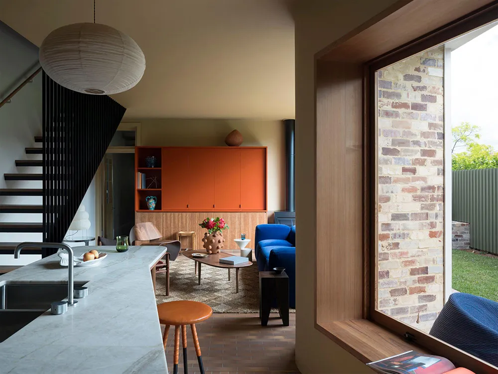 Jasne kolory i nowoczesny design małego domu w Sydney - Gallery image 4