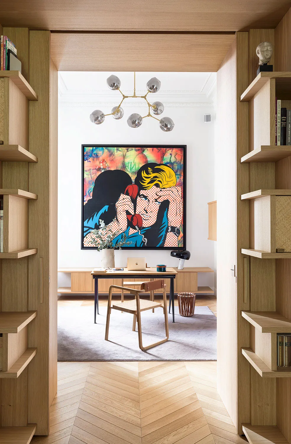 Diseño de interiores parisino elegante con abundancia de madera - Gallery image 9