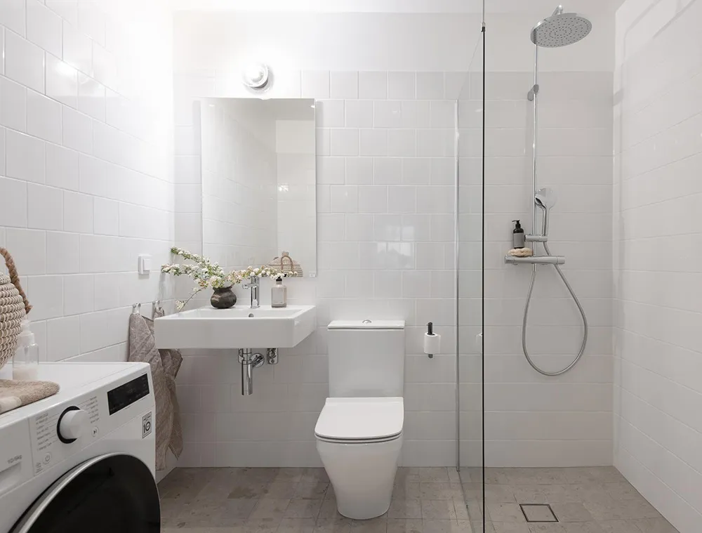 Stylischer grauer Interior in Göteborg mit warmen Akzenten (68 qm) - Gallery image 30