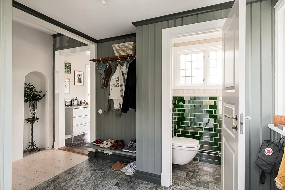 Intérieurs chaleureux d'une belle villa en bois en Suède - Gallery image 13