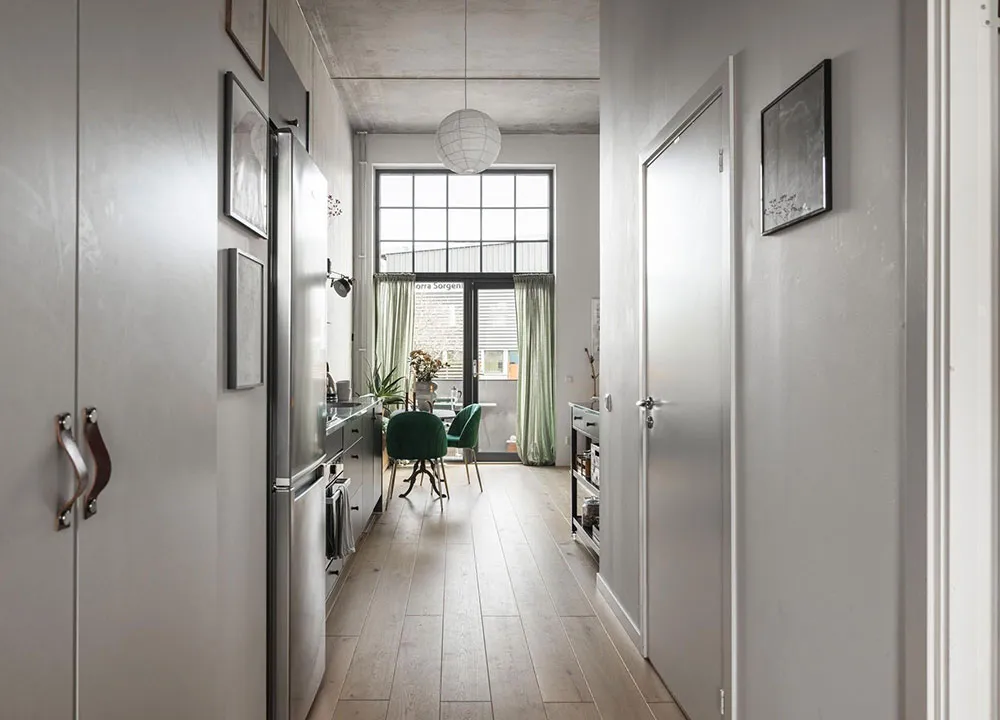 Paredes y techos de concreto a 4 m: loft escandinavo en Malmö (61 m²) - Gallery image 13