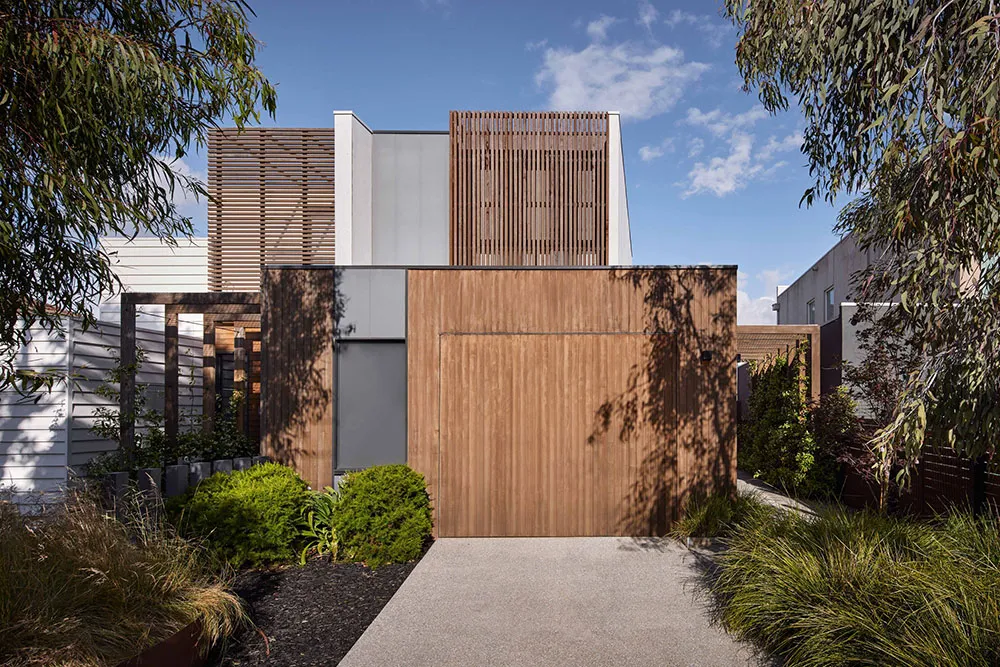 Невеликий сучасний будинок в Австралії з багатьма вікнами - Gallery image 2