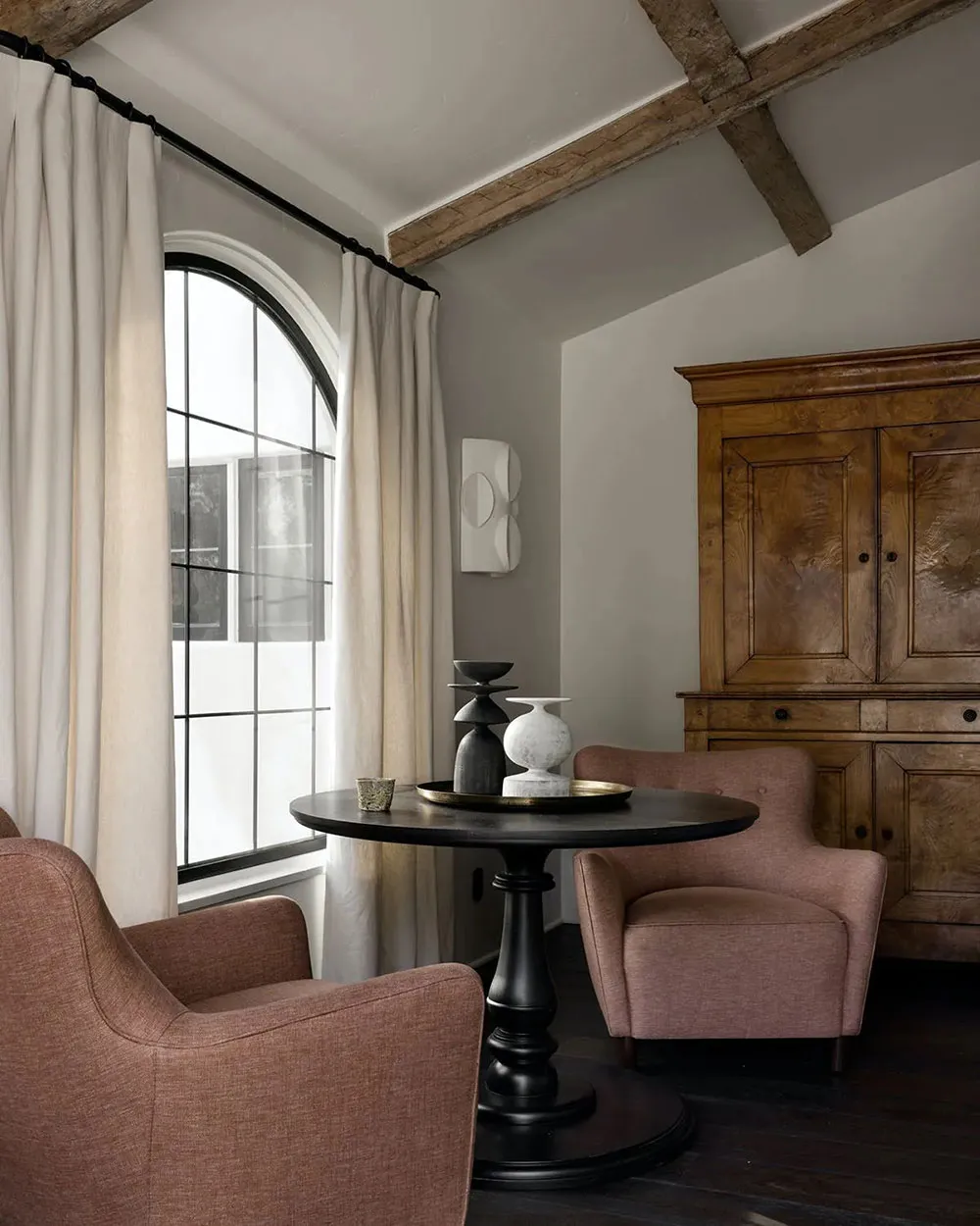 Gamme douce et décorature espagnole : maison aux États-Unis - Gallery image 10