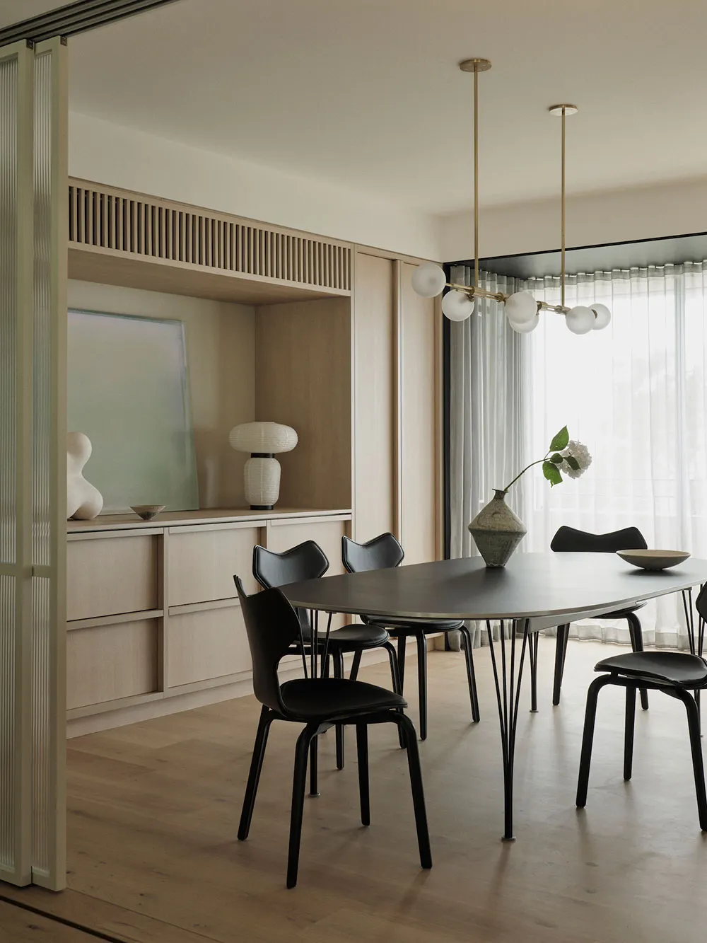 Elegancja i styl: nietypowy wnętrze domu przy oceanie w Australii - Gallery image 4