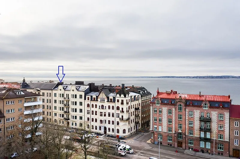 Просторная мансардная квартира со стеклянной перегородкой и балками (108 кв. м) - Gallery image 28