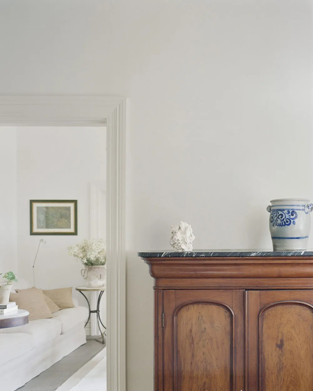 Encantador cottage blanco con muebles vintage en Sídney - Gallery image 5