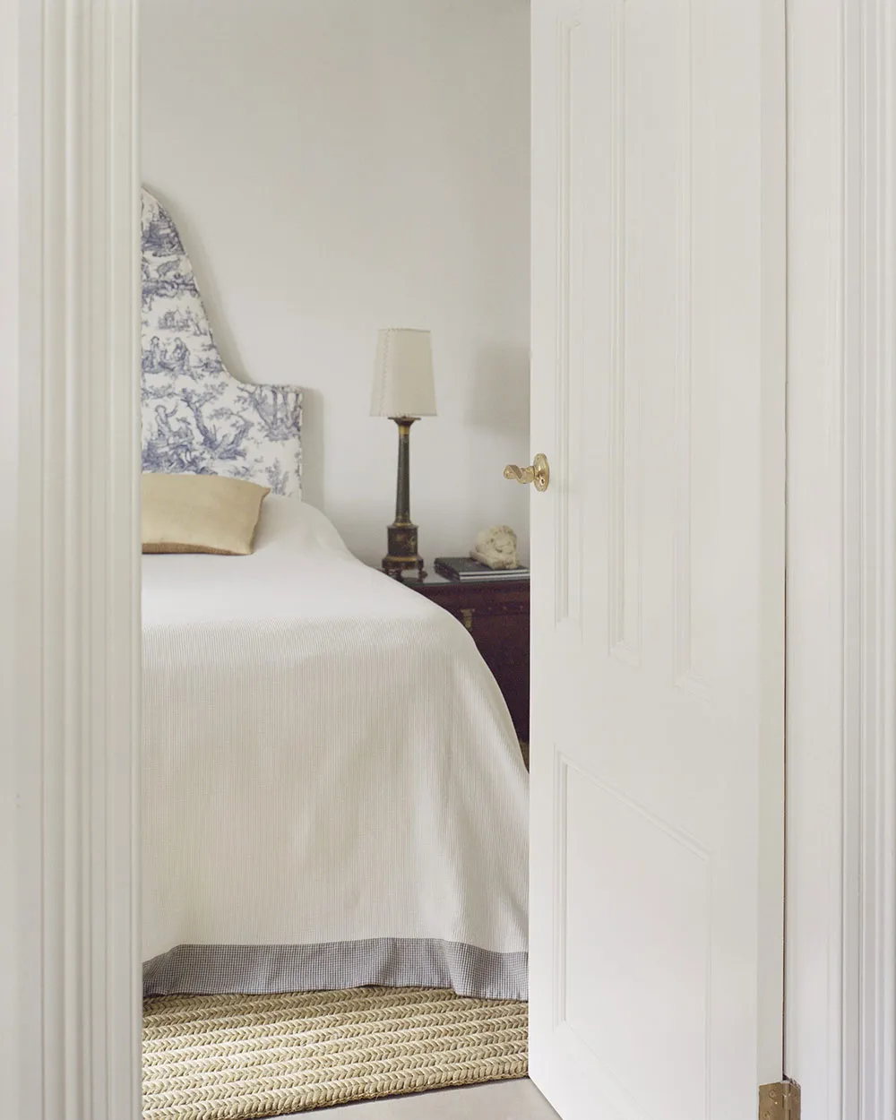 Encantador cottage blanco con muebles vintage en Sídney - Gallery image 16