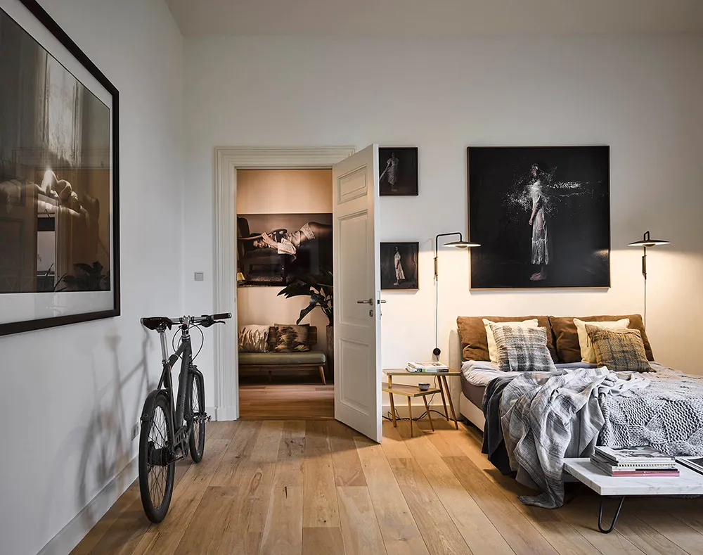 Красиві тони та стильний дизайн у інтер'єрах історичної вілли в Нідерландах - Gallery image 15