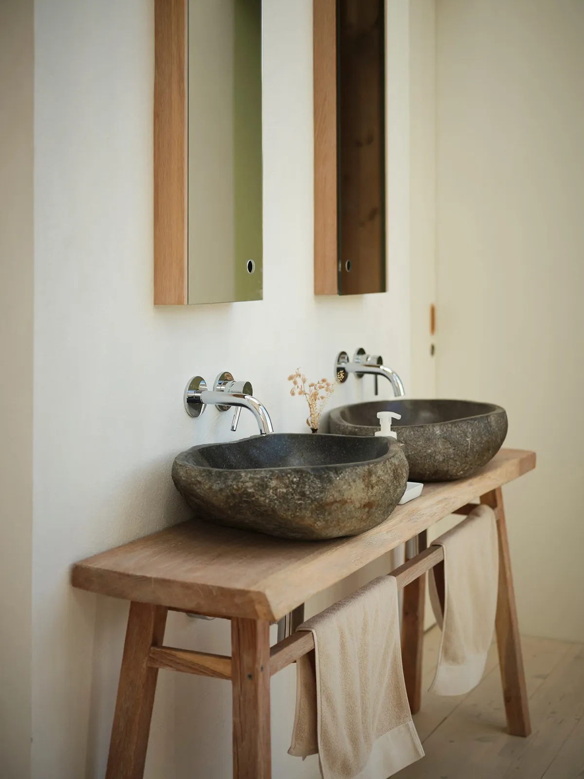 Magnifique cabin suédoise au bord du lac avec petit quai - Gallery image 28