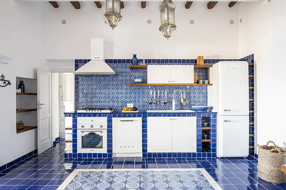 Estilo marino y motivos marroquíes: casa de vacaciones en Sicilia - 6