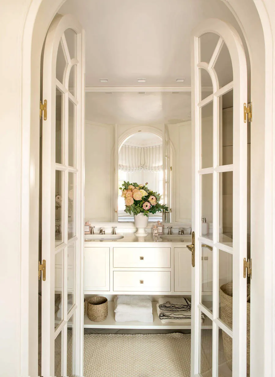 Чарівна біла квартира з терасою в Барселоні - Gallery image 12