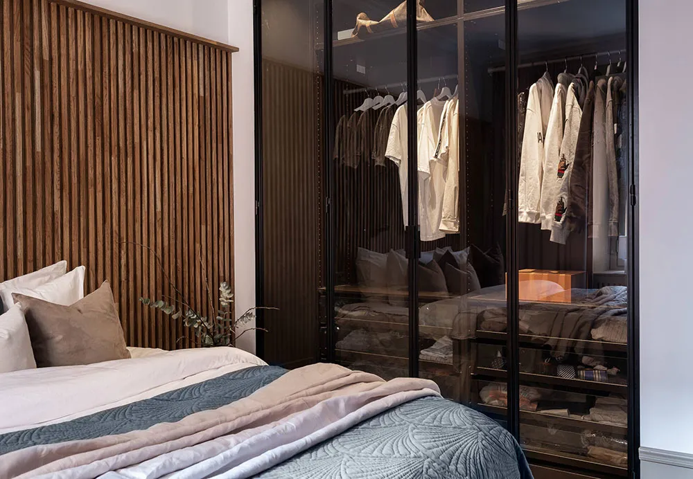 Современный интерьер в стильных бежевых тонах, пропитанный классической элегантностью - Gallery image 12