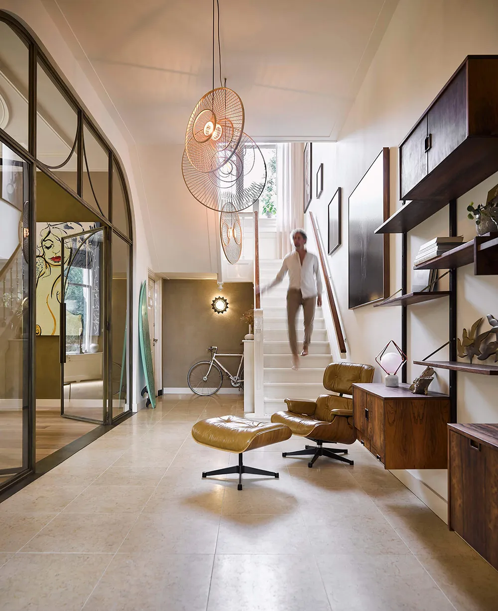 Красиві тони та стильний дизайн у інтер'єрах історичної вілли в Нідерландах - Gallery image 4