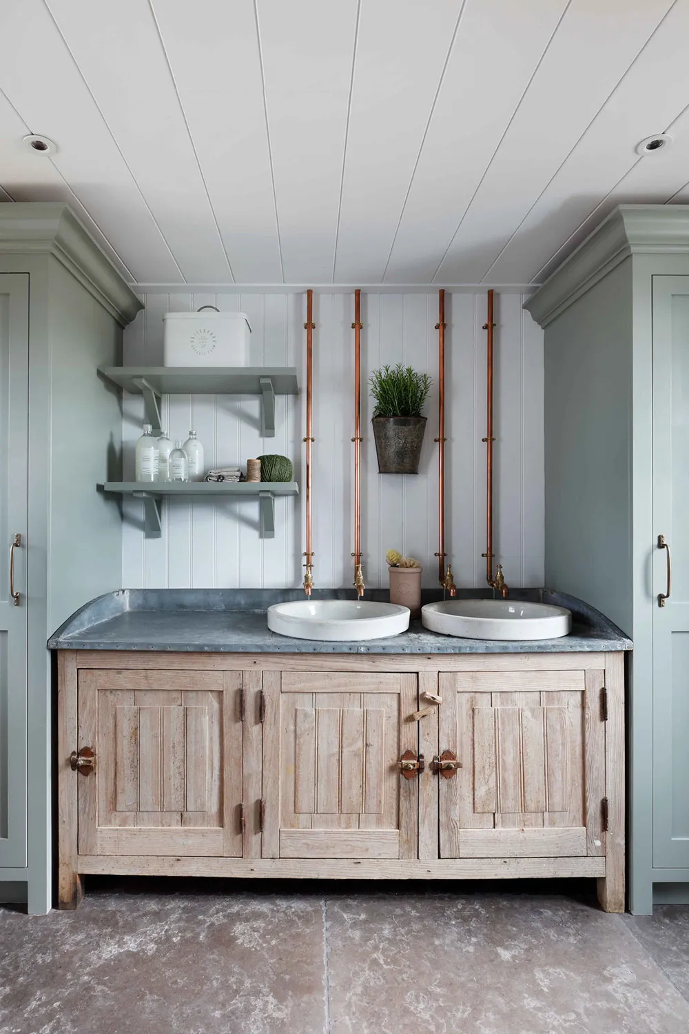 Cozy Country Cottage in England with an Engaging Art Collection - Gallery image 13