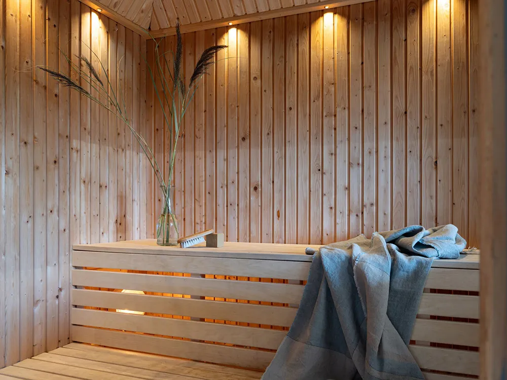 Просторные обновлённые интерьеры традиционной шведской дачи - Gallery image 22