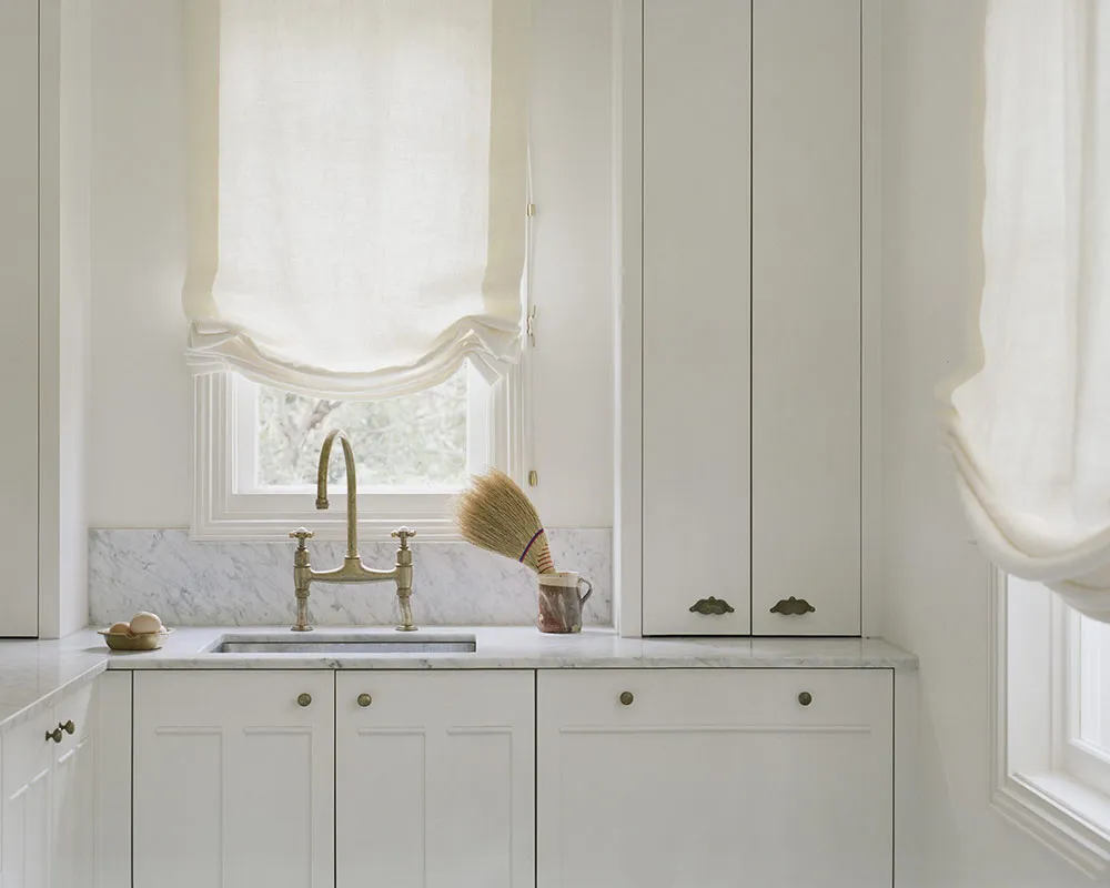 Encantador cottage blanco con muebles vintage en Sídney - Gallery image 10