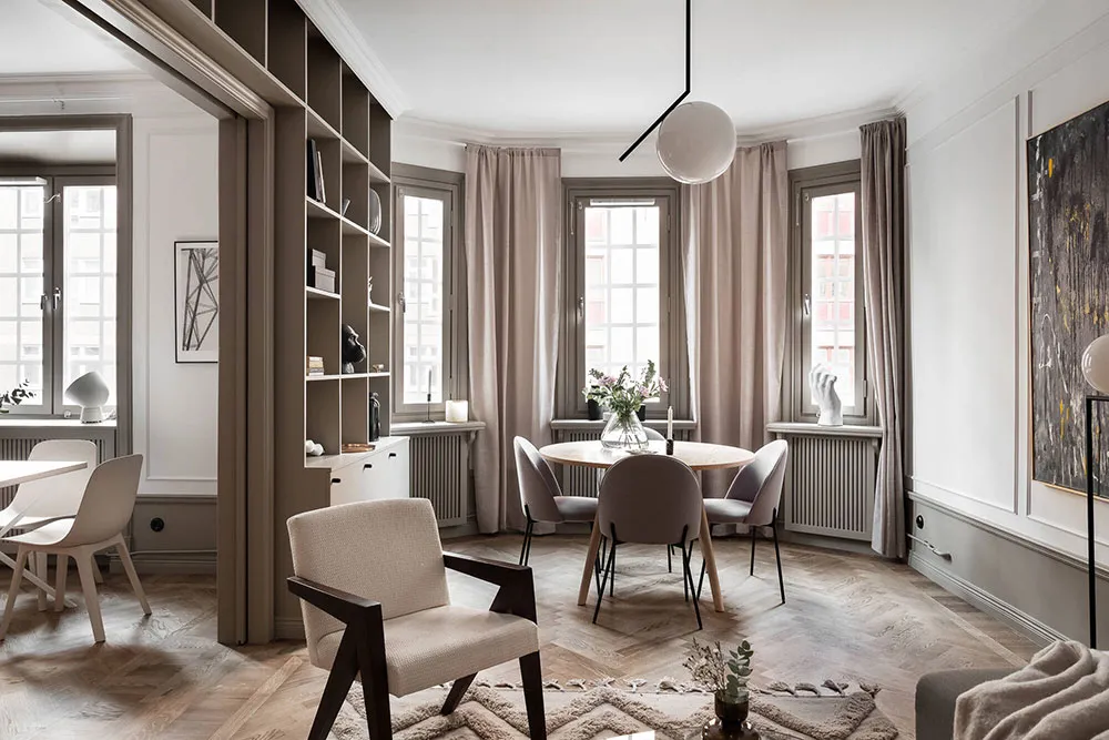 Современный интерьер в стильных бежевых тонах, пропитанный классической элегантностью - Gallery image 3