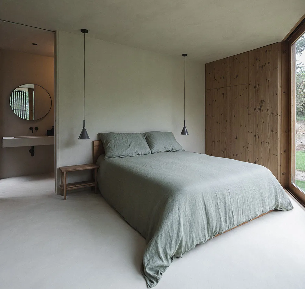 Small Cottage by the River in the Forest of Portugal - Gallery image 17