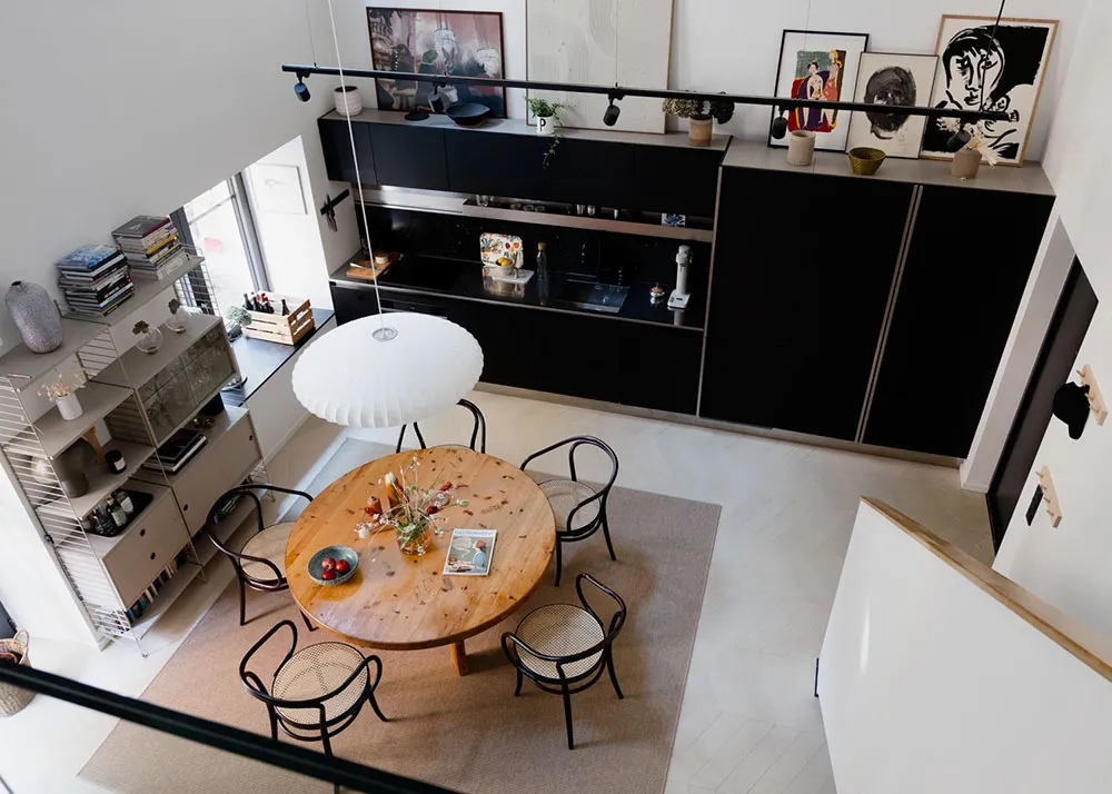 Яскрава квартира з антресоллю в колишній хлібній у Стокгольмі (75 м²) - Gallery image 6