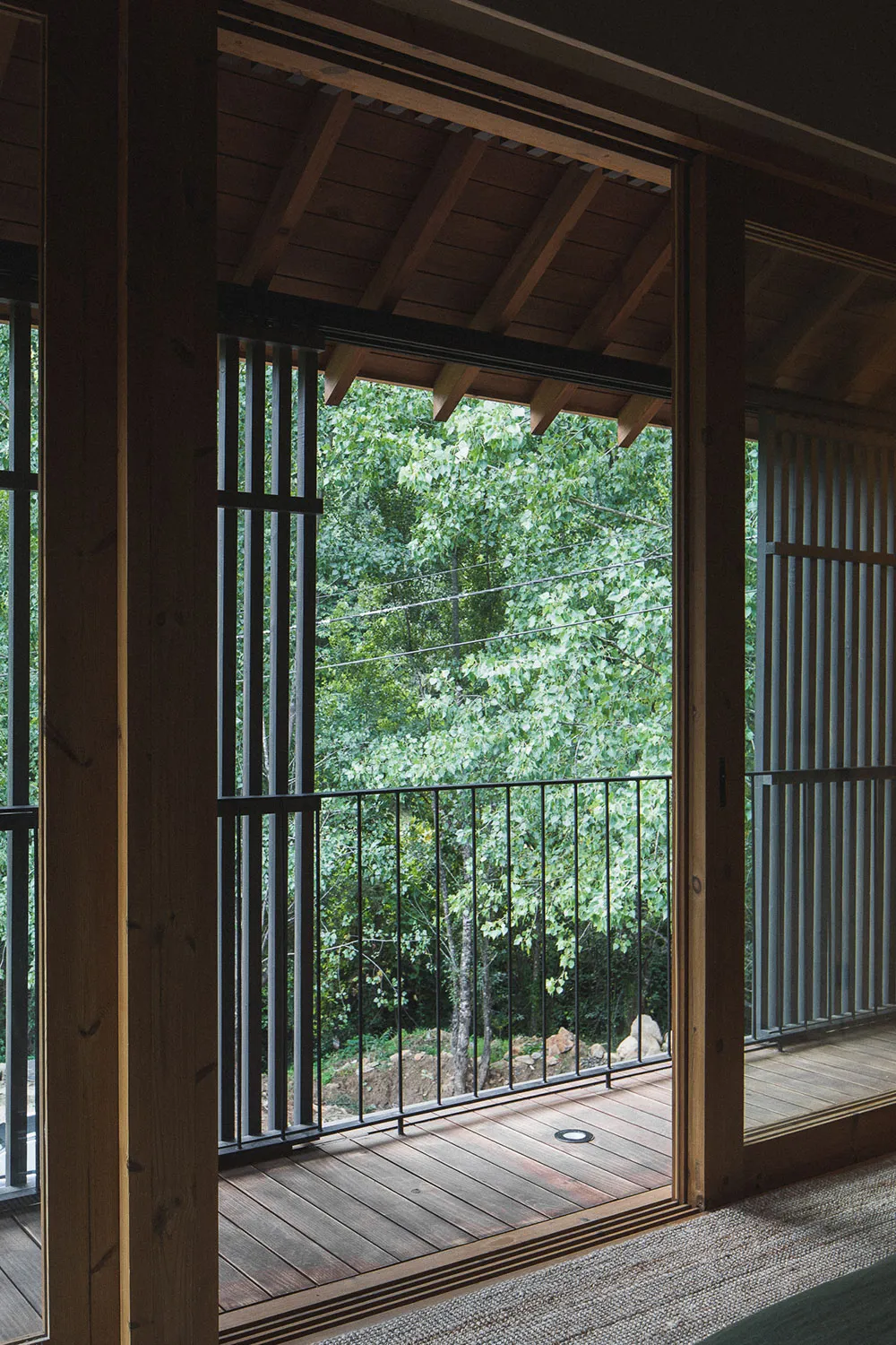 Small Cottage by the River in the Forest of Portugal - Gallery image 15