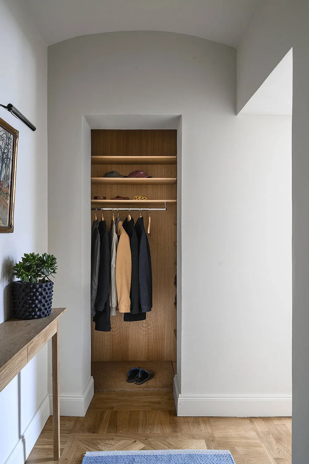 Лёгкие пастельные оттенки в дизайне приятной квартиры в Стокгольме - Gallery image 25