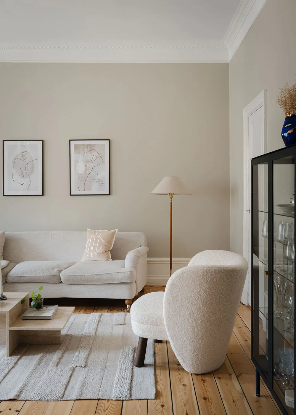 Beautiful Scandi Interior in Beige-Milk Tones (60 sq. m) - Gallery image 6