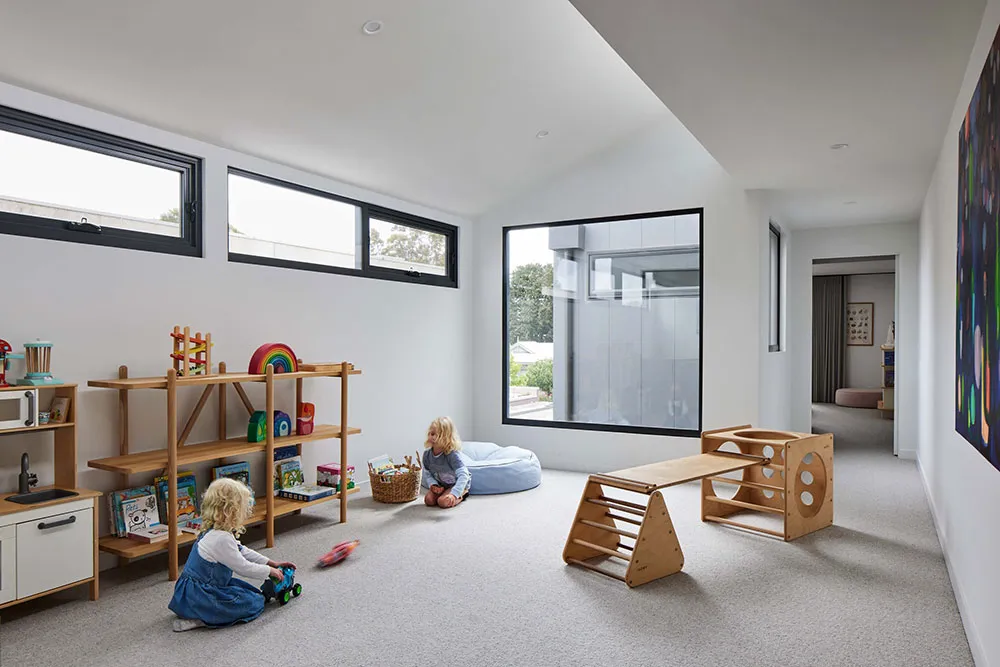 Невеликий сучасний будинок в Австралії з багатьма вікнами - Gallery image 14