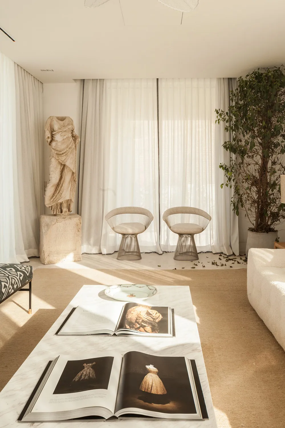 Светлый современный интерьер на берегу моря в Испании - Gallery image 6