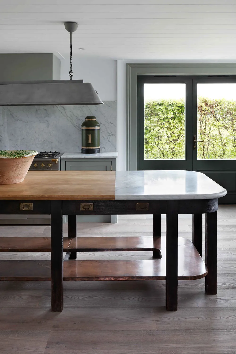 Cozy Country Cottage in England with an Engaging Art Collection - Gallery image 9