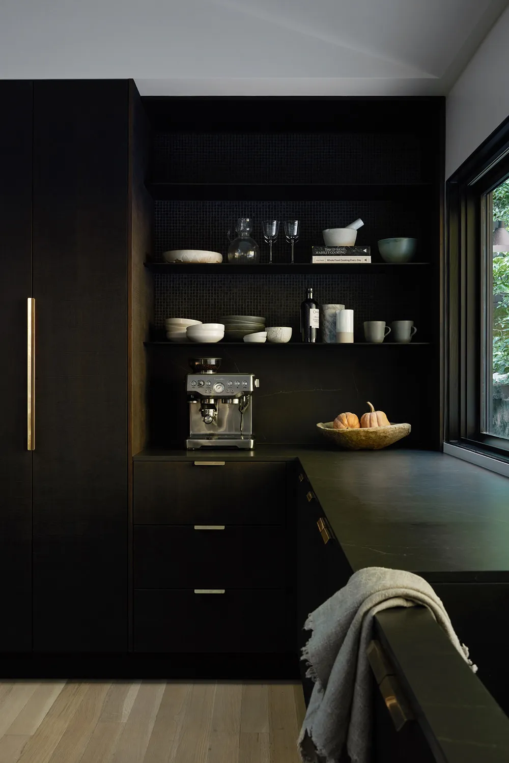 Diseño elegante en armonía con la naturaleza circundante: casa en Portland - Gallery image 3