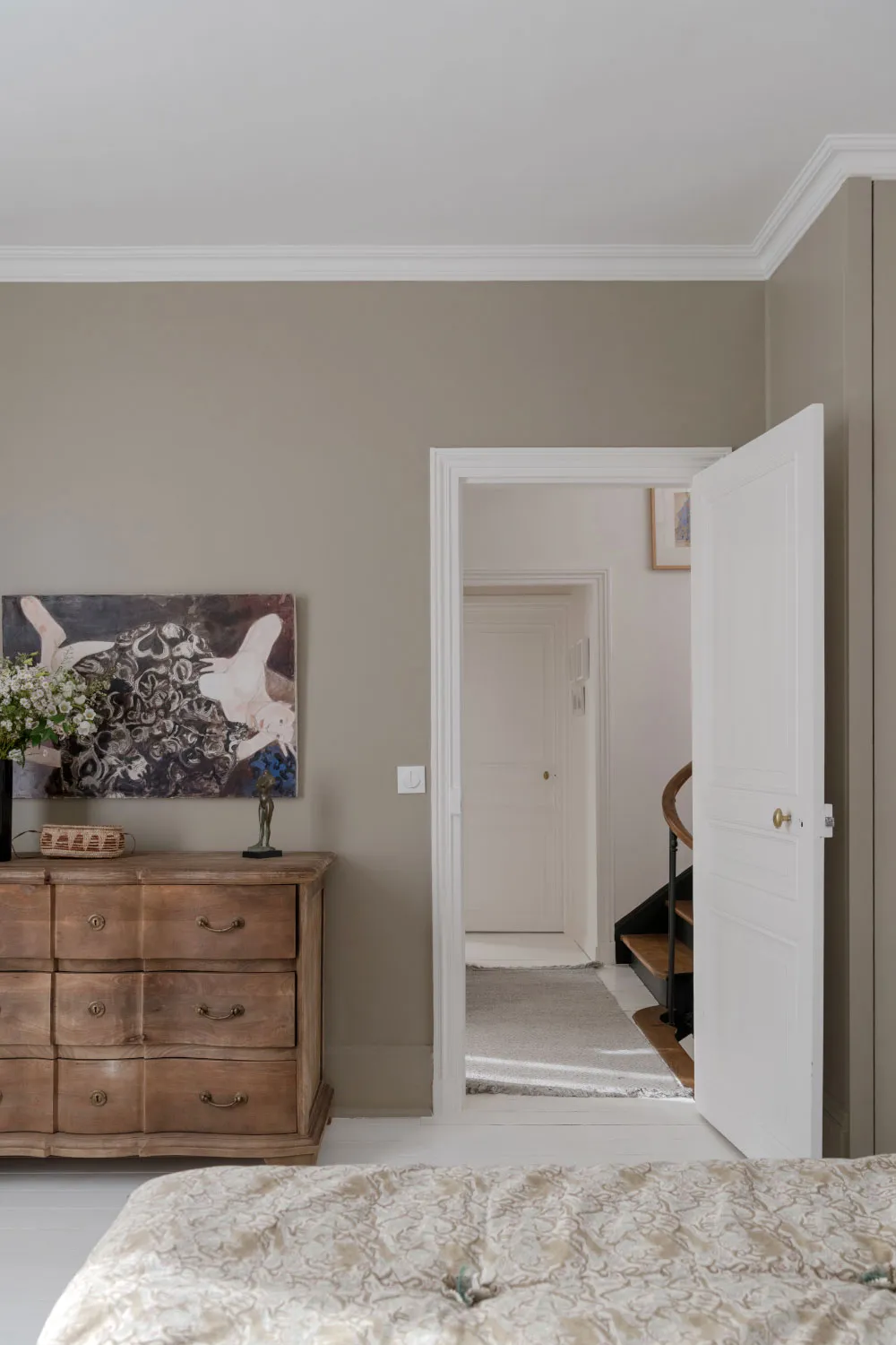 Helleres Interior eines traditionellen Hauses im Vorort von Paris - Gallery image 16