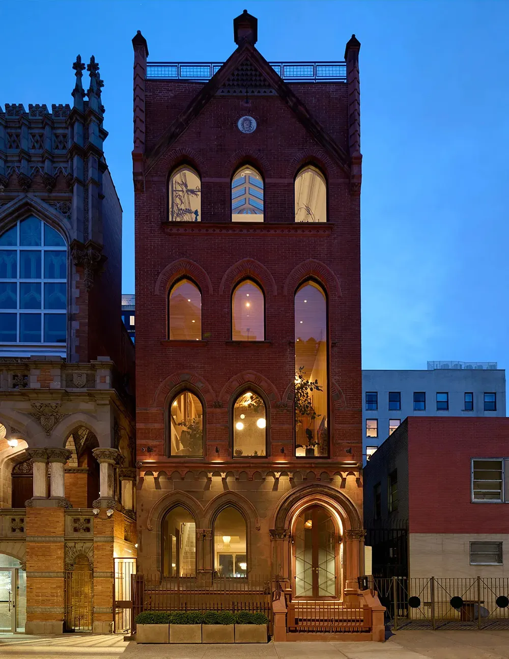 Bold Interiors and Unique Space: Former Priest's House in New York - Gallery image 23