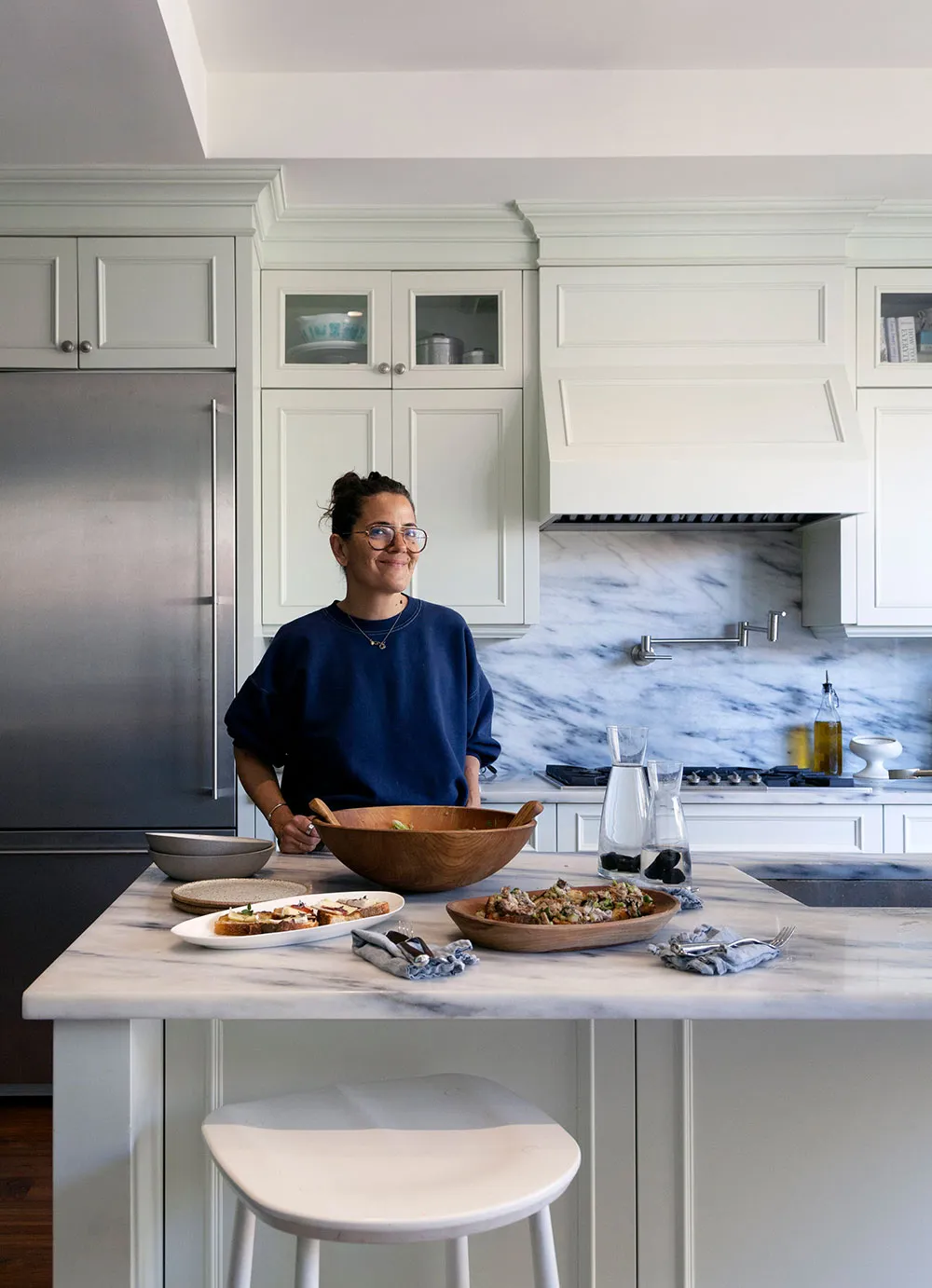 Frais accords de couleurs et grande galerie de tableaux : l'intérieur vivant d'une artiste à New York - Gallery image 5