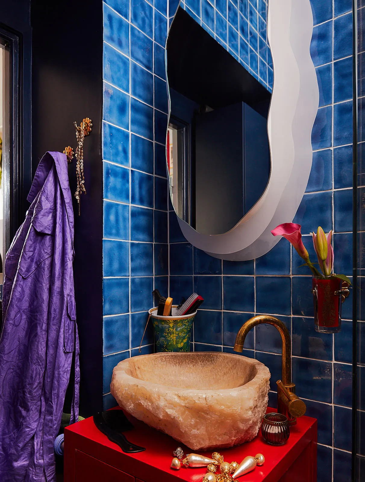 डेकोरेटर डेनिस वैलेंसिया द्वारा तैयार की गई “विविध एवं रंगीन आंतरिक सजावटों” की नई श्रृंखला - Gallery image 20