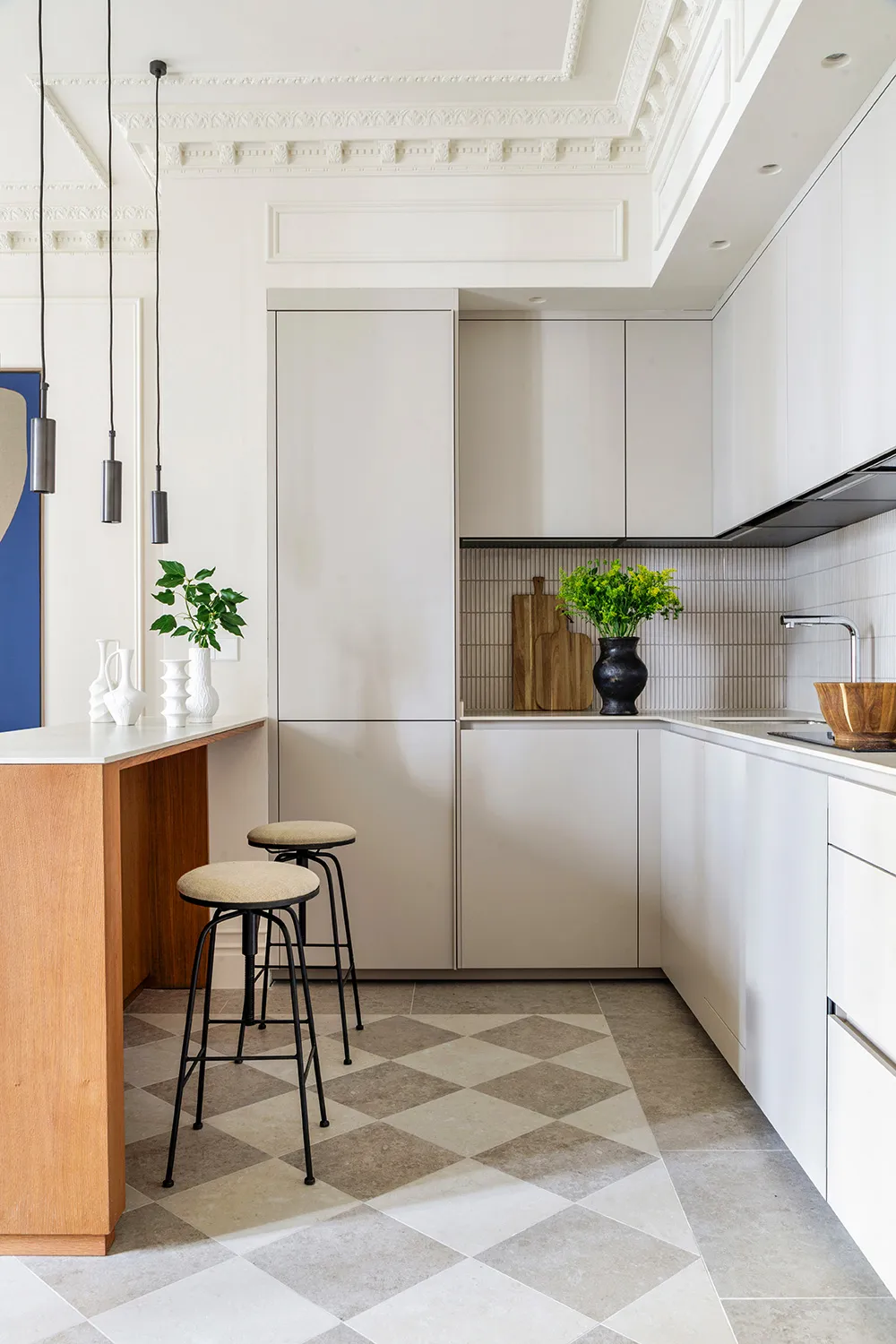 De una aburrida y vieja casa a elegantes apartamentos con encanto parisino - Gallery image 4