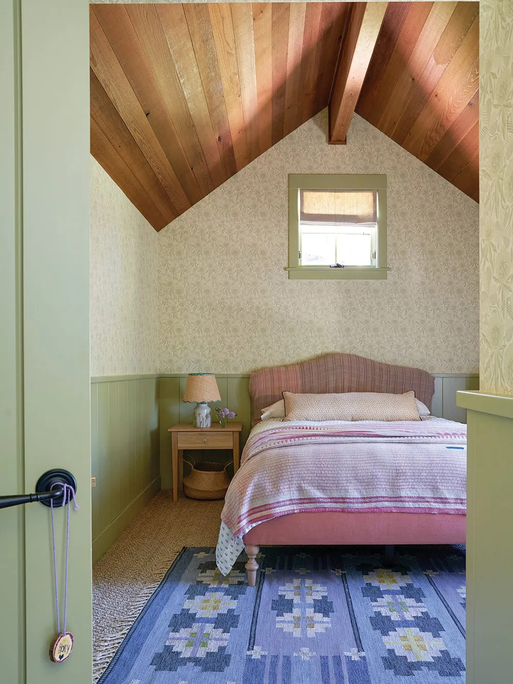 Mountain Cottage Designer in California Mountains with Colorful Interiors - Gallery image 17