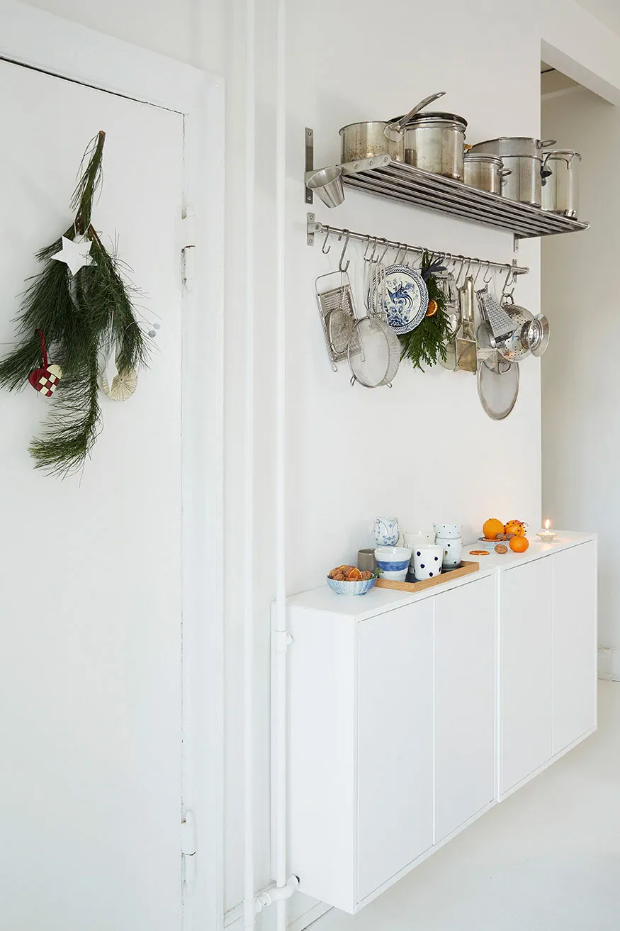 Interior festivo luminoso de un apartamento en Dinamarca - Gallery image 22