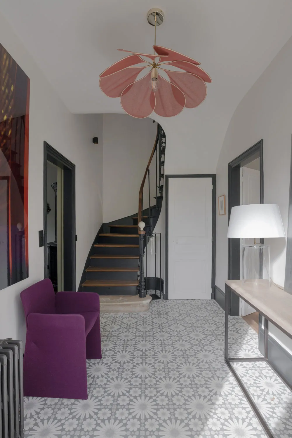 Helleres Interior eines traditionellen Hauses im Vorort von Paris - Gallery image 8