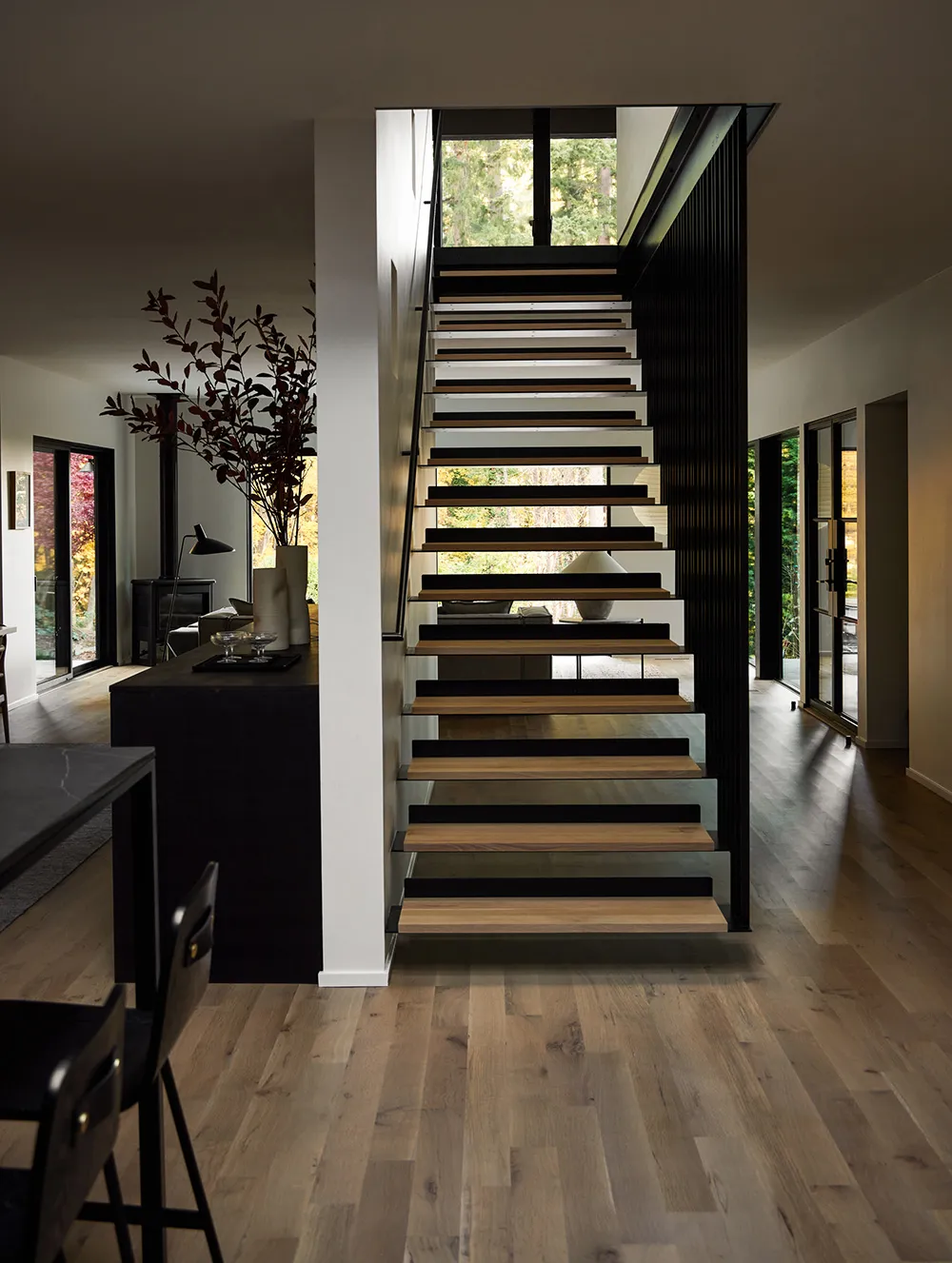 Diseño elegante en armonía con la naturaleza circundante: casa en Portland - Gallery image 10