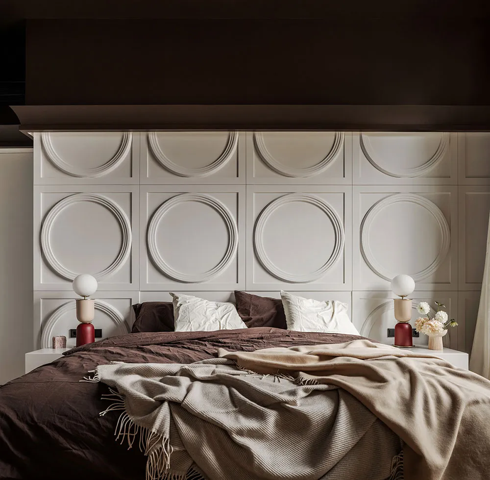 Plafond noir avec décorations et meubles audacieux : transformation spectaculaire au centre de Kiev - Gallery image 20